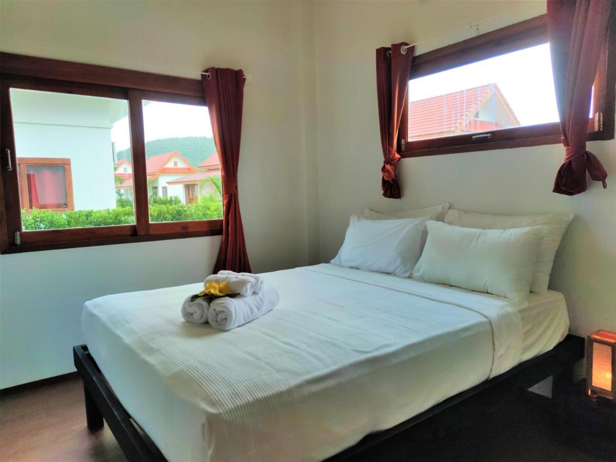 Armonia Village Resort And Spa Чумфон Екстериор снимка