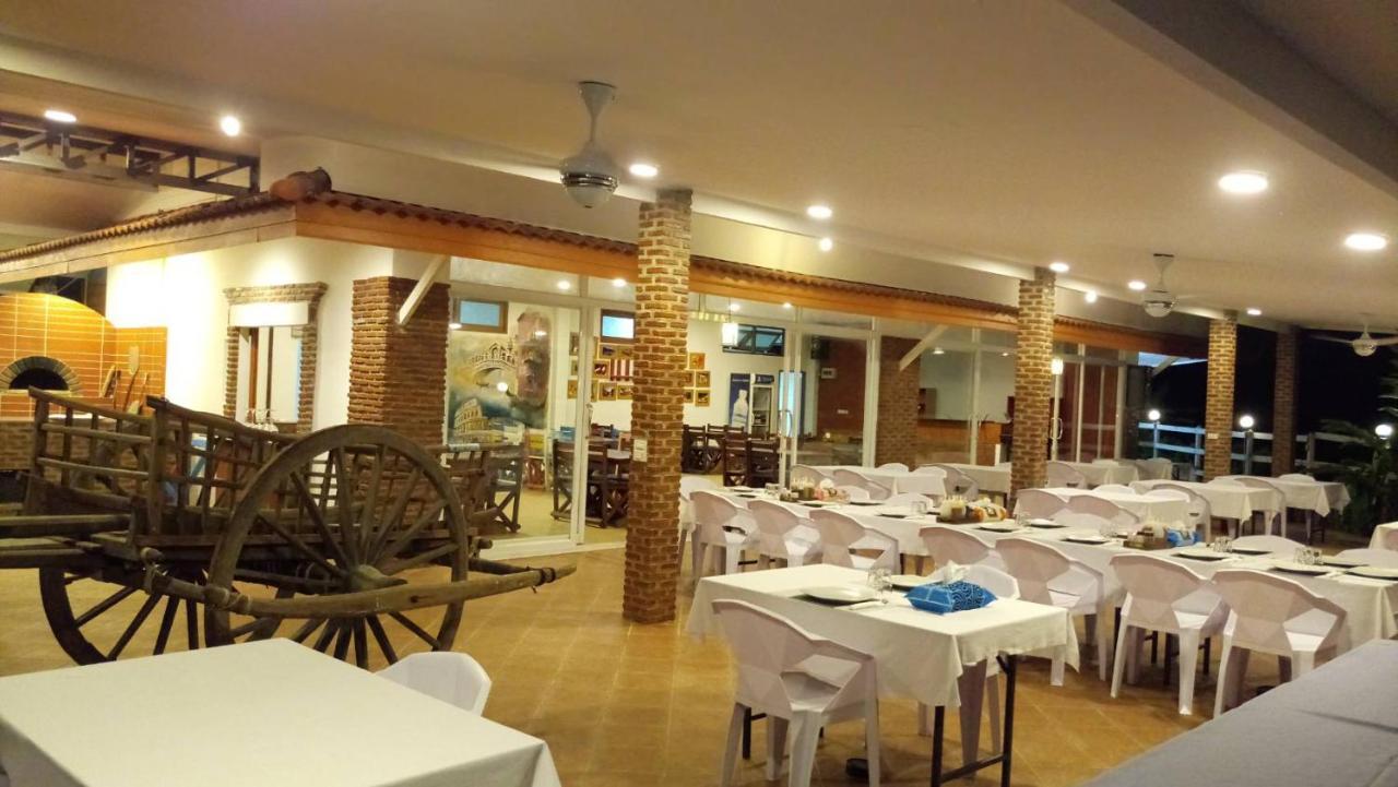 Armonia Village Resort And Spa Чумфон Екстериор снимка